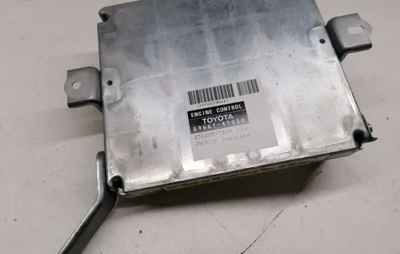 Toyota Prius (XW20) Engine control unit/module 8966147080 2750007804