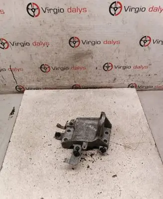 Nissan Murano Z51 Engine mounting bracket