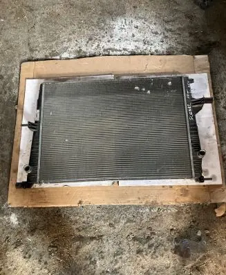Renault Scenic III - Grand scenic III Coolant radiator 214100014R RM1822 M135746D