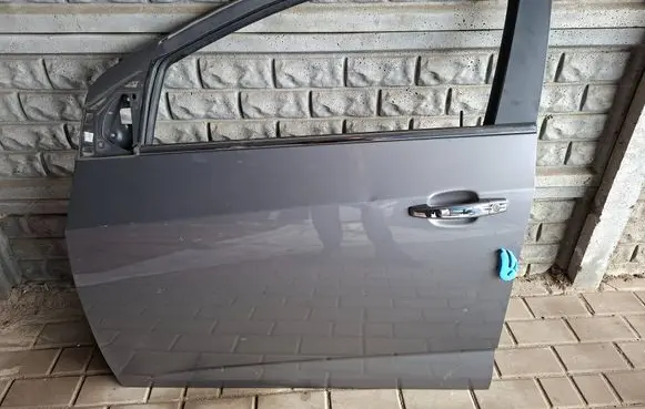 Chevrolet Aveo Front door