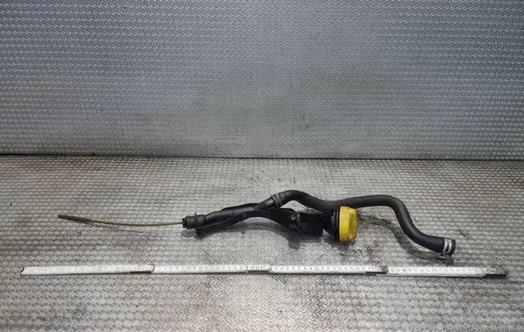 Opel Vivaro Oil fill pipe 8200809265