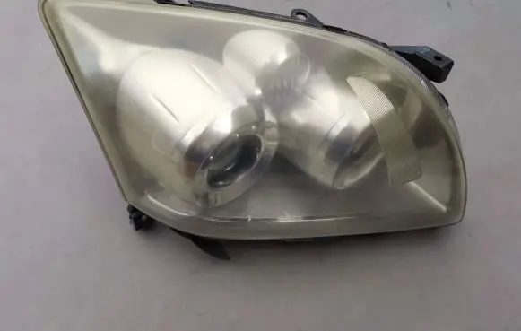 Toyota Avensis T250 Headlight/headlamp
