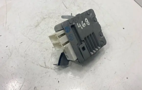 Toyota Prius (NHW20) Power steering control unit/module 8965047100