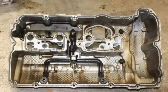 Rocker cam cover