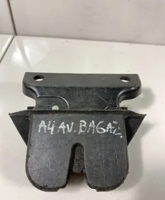 Audi A4 S4 B5 8D Tailgate/trunk/boot lock/catch/latch 8D9827505D