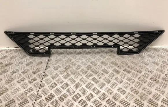MG MG3 II Front bumper lower grill P10272644