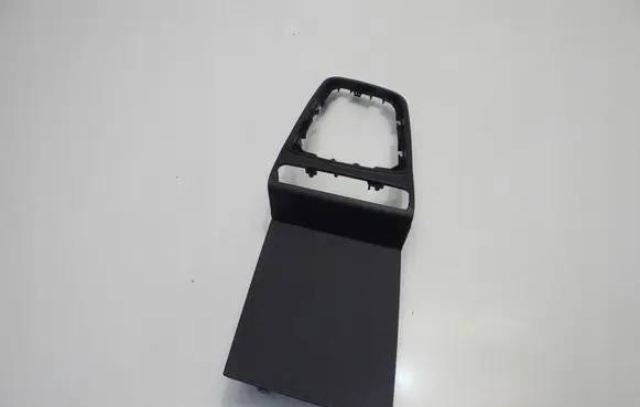 Other center console (tunnel) element