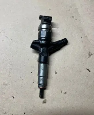 Subaru Impreza III Fuel injector 16613AA020 06L00168
