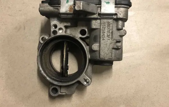 Jeep Renegade Throttle body valve 55258452