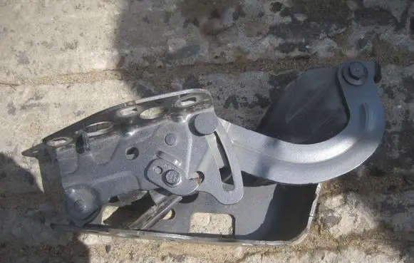 Mercedes-Benz E W213 Engine bonnet/hood lock/latch loop/hook A213880