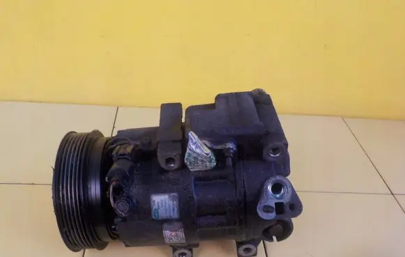 Hyundai Santa Fe Air conditioning (A/C) compressor (pump) F500MA5EA04