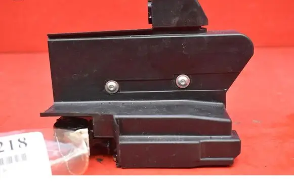 Dacia Sandero Rear door lock 825033052RA