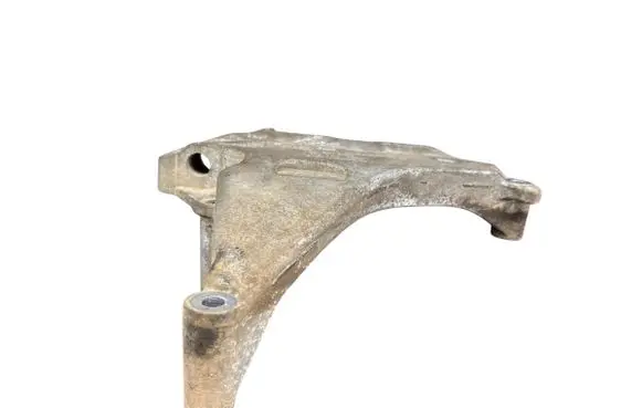 Volkswagen PASSAT B6 Engine mounting bracket 03L199207