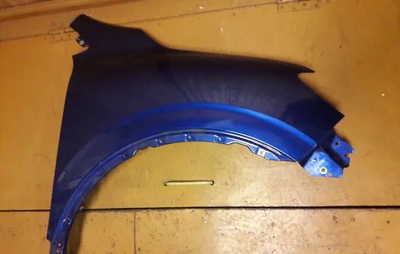 Renault Kadjar Fender 631000193R