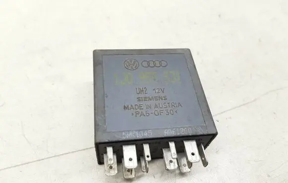 Audi A6 S6 C5 4B Window wiper relay 1J0955531