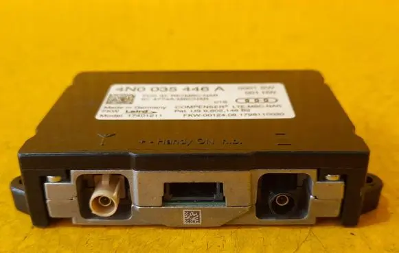 Audi A8 S8 D5 Aerial antenna amplifier 4N0035446A