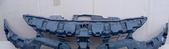 Renault Fluence Front grill 620366815R