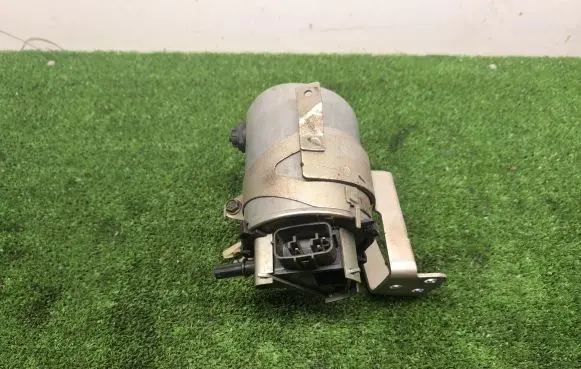 Nissan Almera N16 Fuel filter housing L9165394