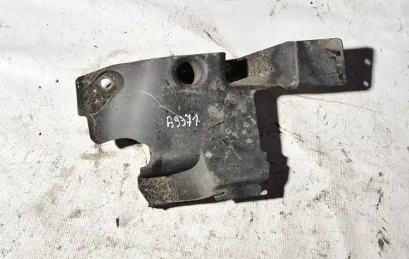 Engine splash shield/under tray