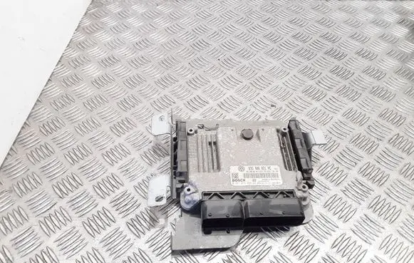 Volkswagen Golf Plus Engine control unit/module 03G906021HC 0281013685
