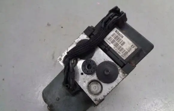 Volvo S40, V40 Master brake cylinder