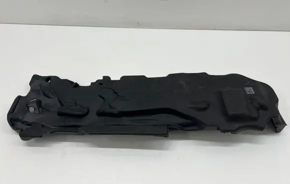BMW X7 G07 Heat shield in engine bay 8490360