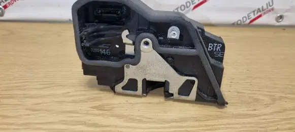 BMW 7 E65 E66 Front door lock 7202146