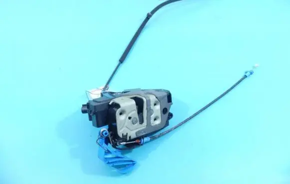 Ford C-MAX II Front door lock AM5A-U21812-BE IMPRK1082649