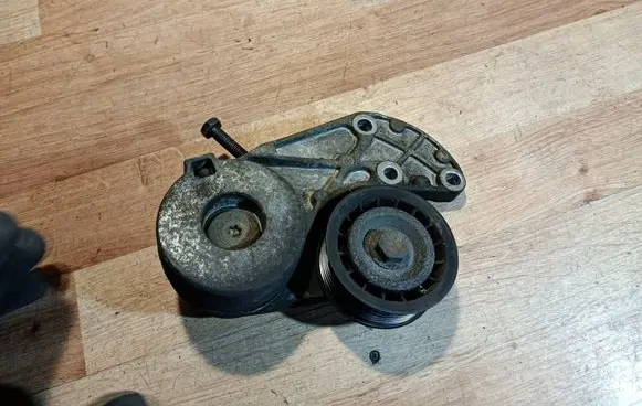 Porsche Cayenne (92A) Timing belt/chain tensioner 