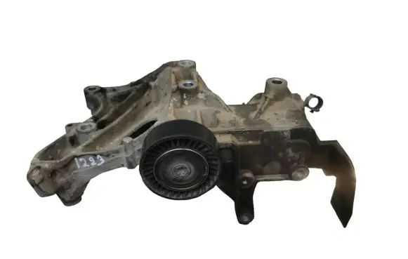 Fiat Freemont Generator/alternator bracket 04627138AA 4627138AA