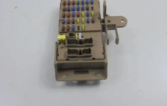 Subaru B9 Tribeca Fuse box set 82201XA00A