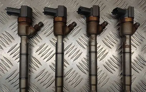 KIA Ceed Fuel injectors set 0445110256