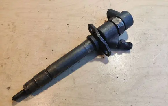 Volvo XC90 Fuel injector 8658353 0445110078