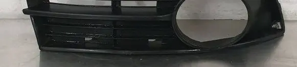 Volkswagen Touran I Front bumper lower grill 1T0853666A