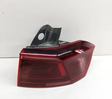 Volkswagen PASSAT B8 Rear/tail lights 3G9945208P