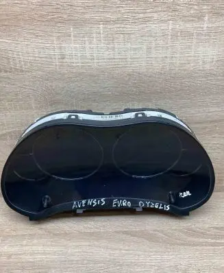 Toyota Avensis T250 Speedometer (instrument cluster) 8380005631 MB2574300150 KMH