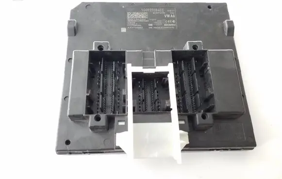 Volkswagen PASSAT B8 Comfort/convenience module 5Q0937084EC