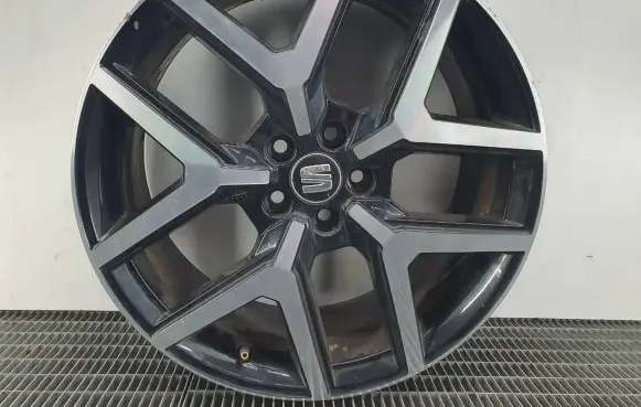 Seat Arona R18 alloy rim 6F9601025B