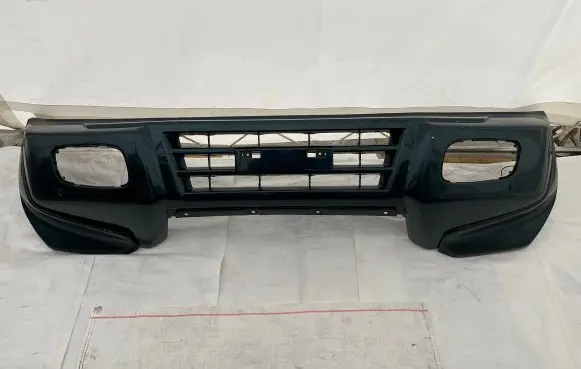 Mitsubishi Pajero Front bumper MR437241