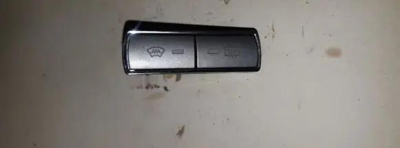 Ford Mondeo MK IV Windscreen/window heater switch 6M2T18K574AD