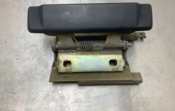BMW 3 E30 Front door exterior handle 1876070
