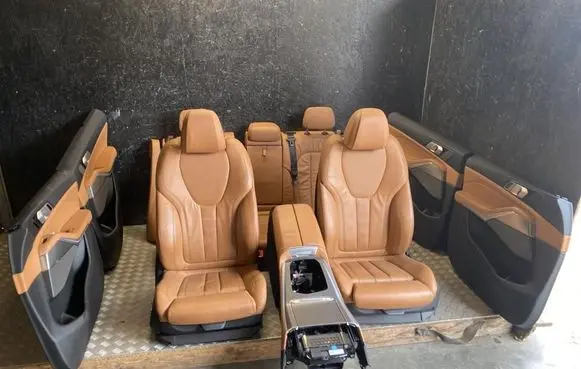 Seat set