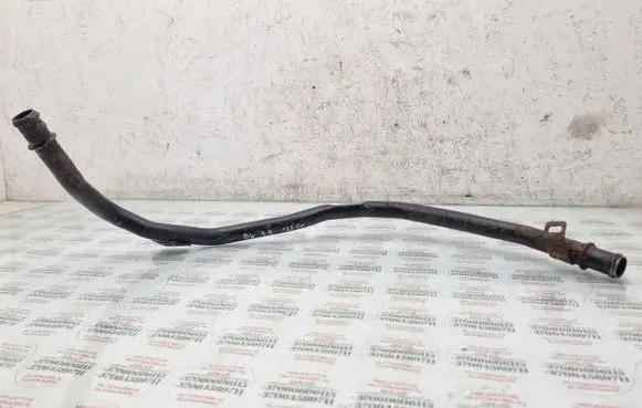Volkswagen PASSAT B6 Engine coolant pipe/hose