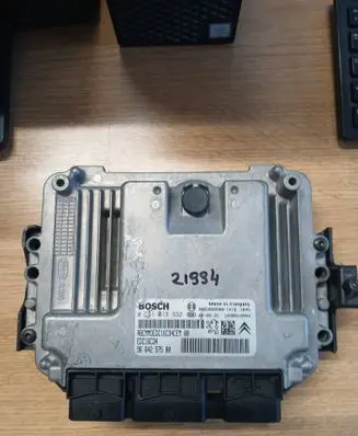 Citroen C4 I Engine control unit/module 0281013332 9664257580