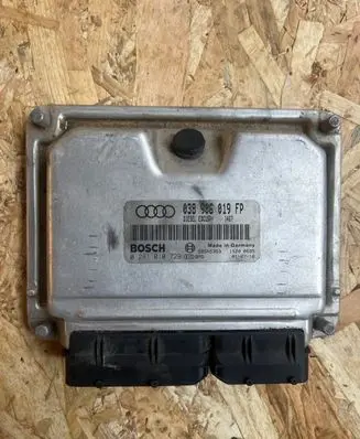 Audi A4 S4 B6 8E 8H Engine control unit/module 038906019FP 28SA5353 0281010729