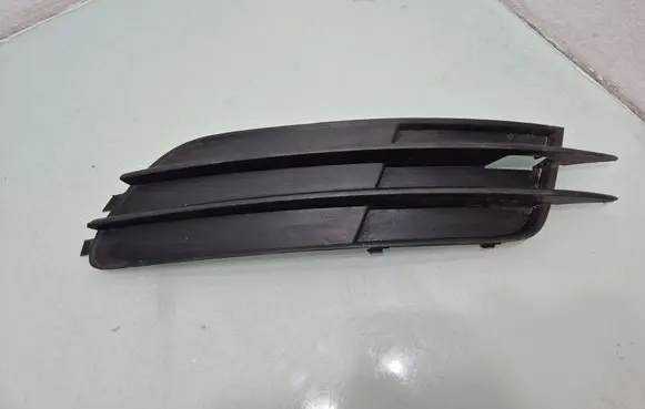 Audi A6 S6 C7 4G Front fog light trim/grill 4G0807682F