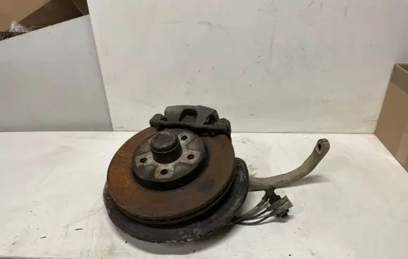 Mercedes-Benz E W211 Front wheel hub spindle knuckle