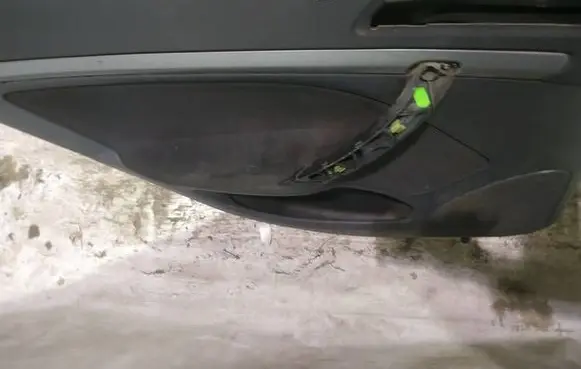 Skoda Octavia Mk2 (1Z) Rear door card panel trim