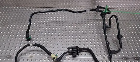 Ford Puma Vacuum line/pipe/hose S27708082 L1B19C987BC