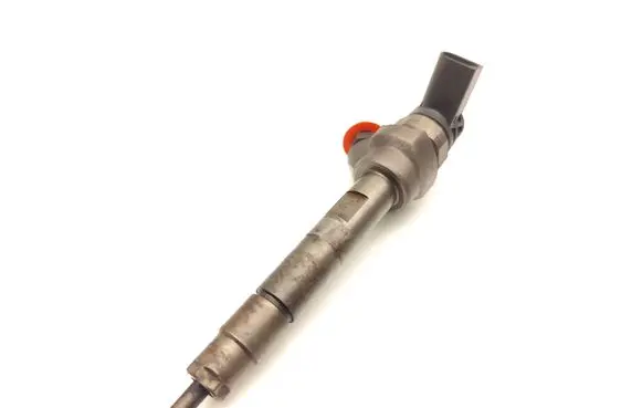 BMW 5 F10 F11 Fuel injector 7810702 0445110382